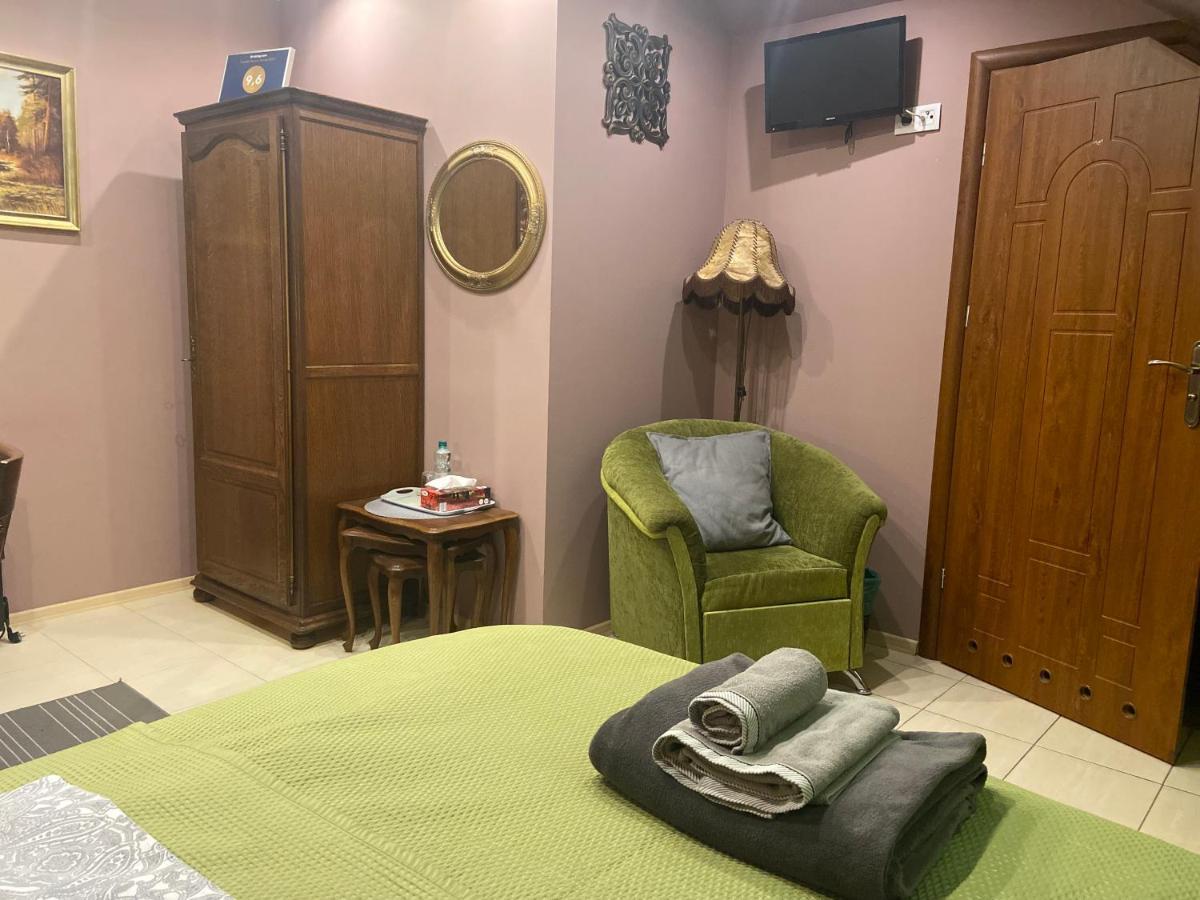 Medison Family Boutique B&B เคียลเซ ภายนอก รูปภาพ